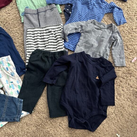 Boys 6-12 month winter lot - Picture 3 of 6